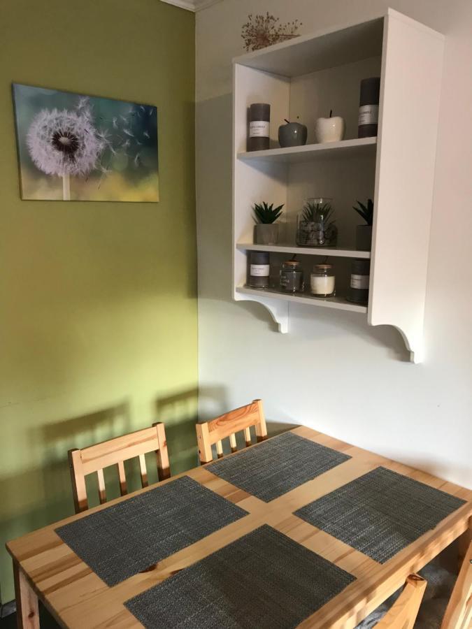 Pitypang Apartman ยูลา ภายนอก รูปภาพ